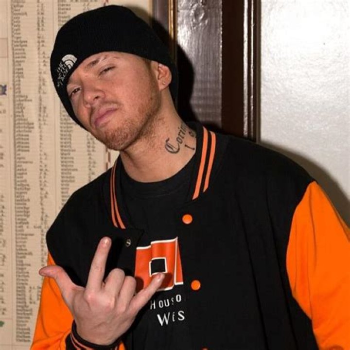 Amazing Red Biography, Age, Height, Wife, Net Worth, Family