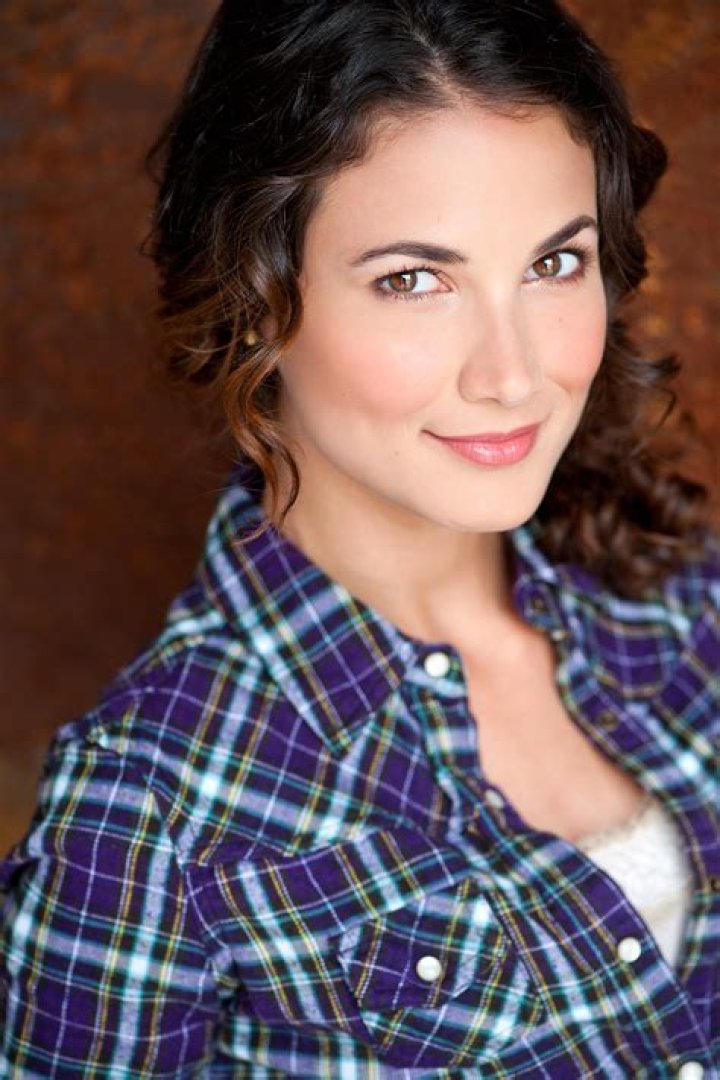 Amber Rivera (Instagram Star) - Age, Birthday, Bio, Facts, Family, Net Worth, Height & More