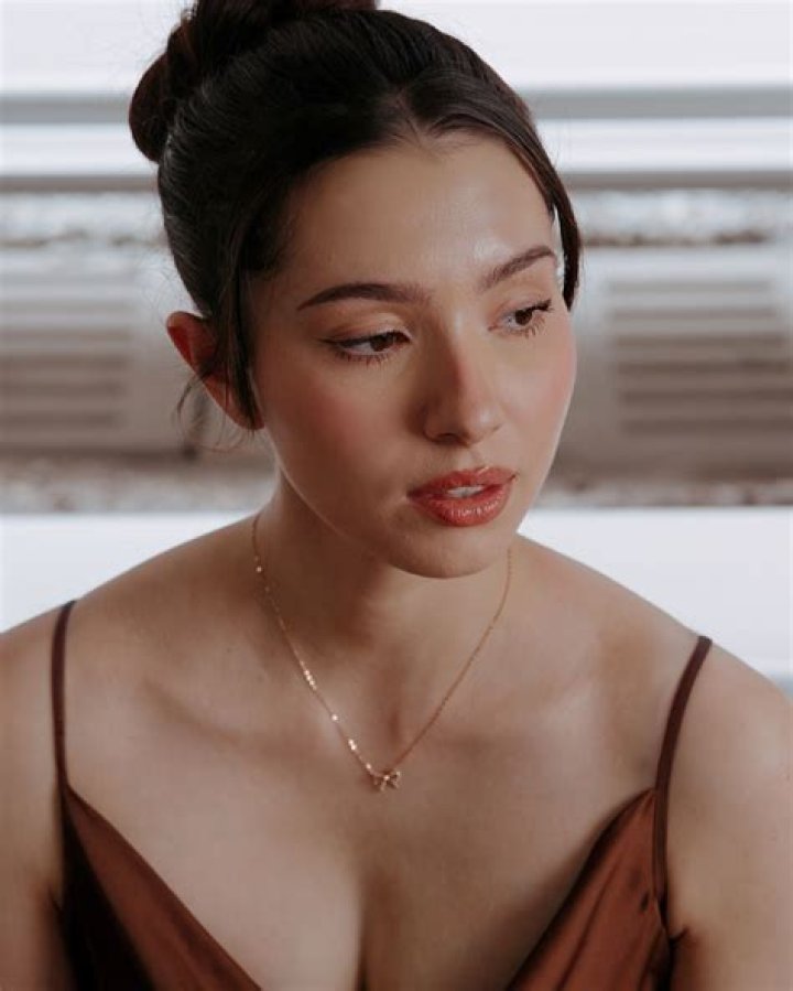 
Amelia Henderson Height, Weight, Net Worth, Age, Birthday, Wikipedia, Who, Nationality, Biography 