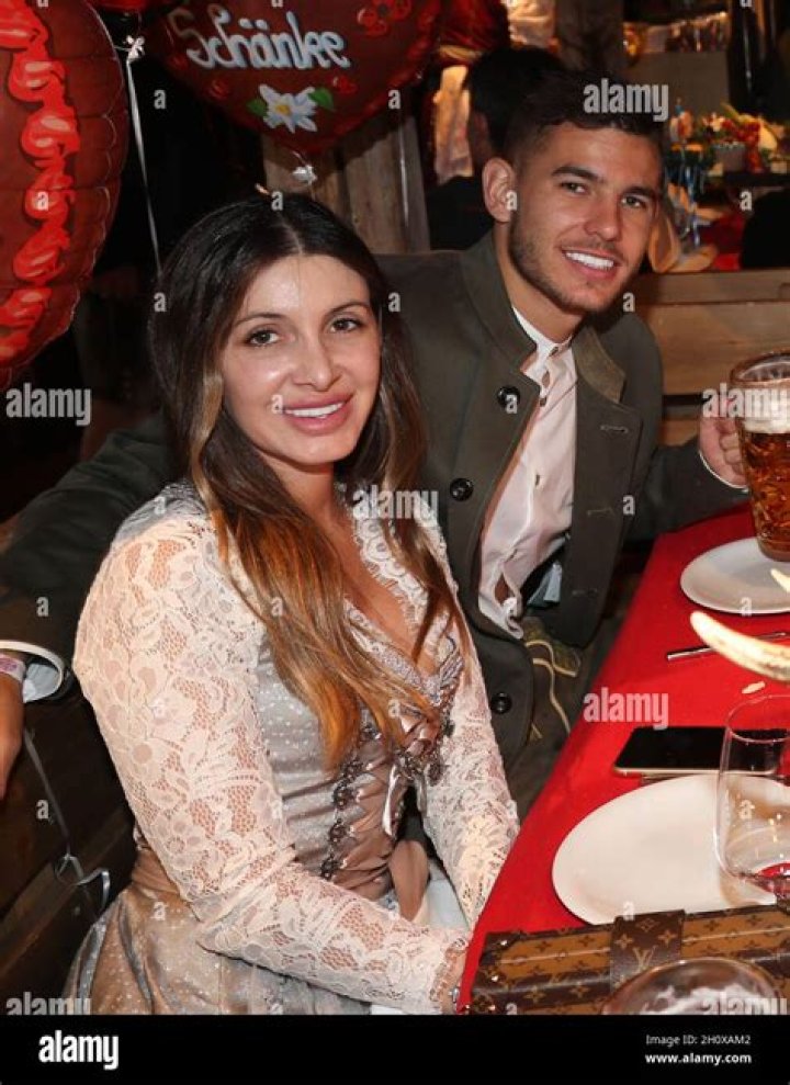 Who is Amelia Ossa Llorente? Wiki, Biography & Facts About Lucas Hernandez's Wife