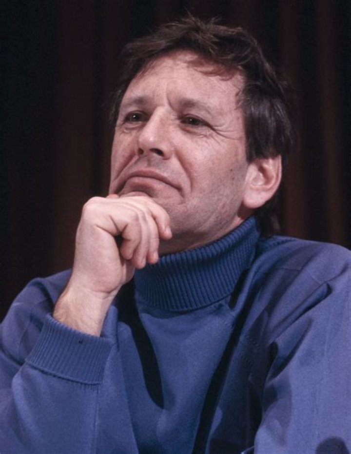 Amos Oz Biography, Age, Height, Wife, Net Worth, Family