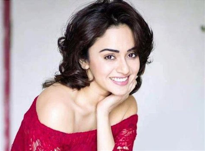 Amruta Khanvilkar Height, Weight, Net Worth, Age, Birthday, Wikipedia, Who, Nationality, Biography
