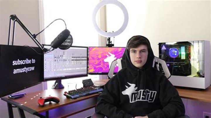 Amustycow Age | Wiki, Net worth, Bio, Height, Girlfriend?