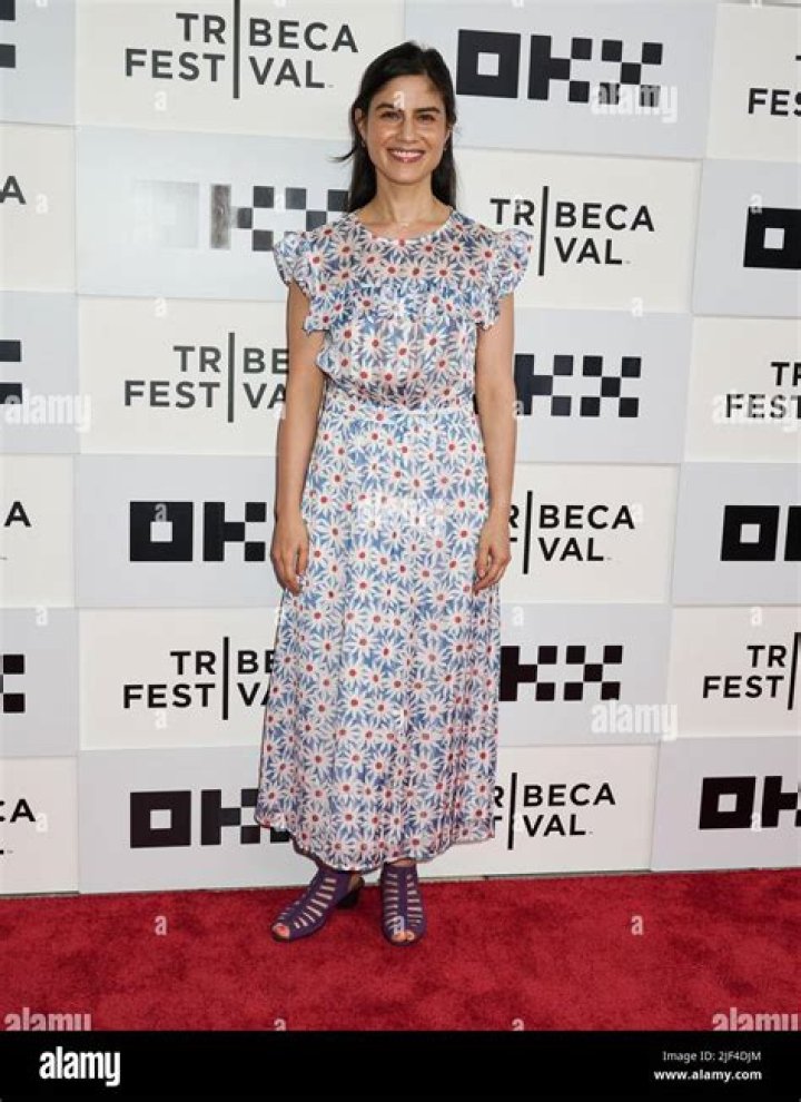 Ana Kayne Biography, Age, Height, Husband, Net Worth, Family