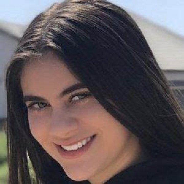 Anahit Kirakosian (TikTok Star) - Age, Birthday, Bio, Facts, Family, Net Worth, Height & More