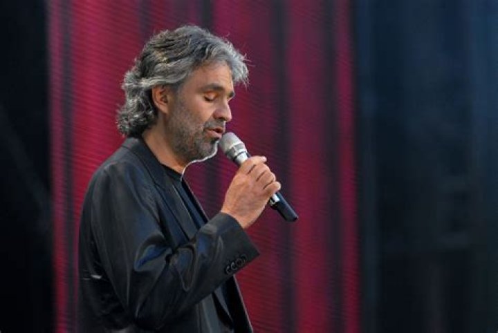 How tall is Andrea Bocelli
