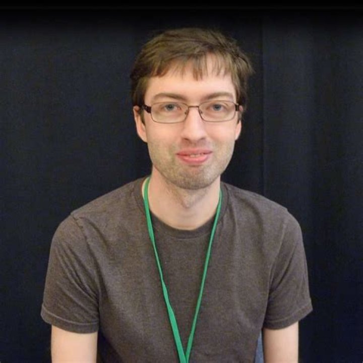 Andrew Hussie Age - Bio, Wiki, Height, Net Worth, Relationship (2023)