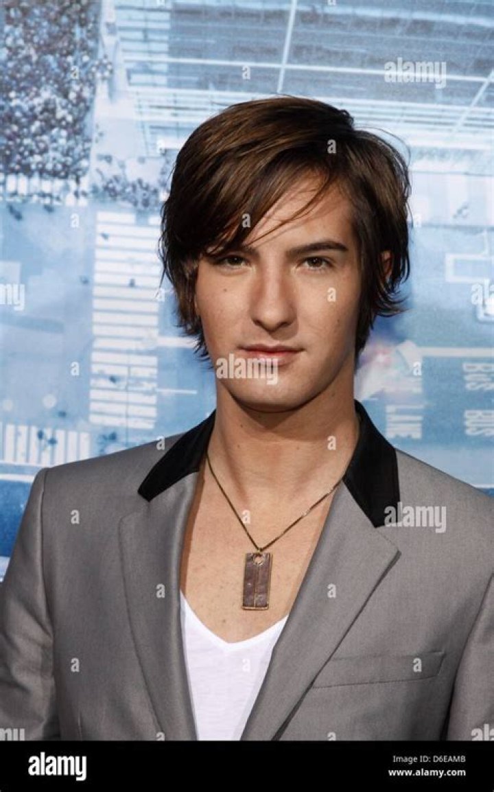 Andrew James Allen (TV Actor) - Age, Birthday, Bio, Facts, Family, Net Worth, Height & More