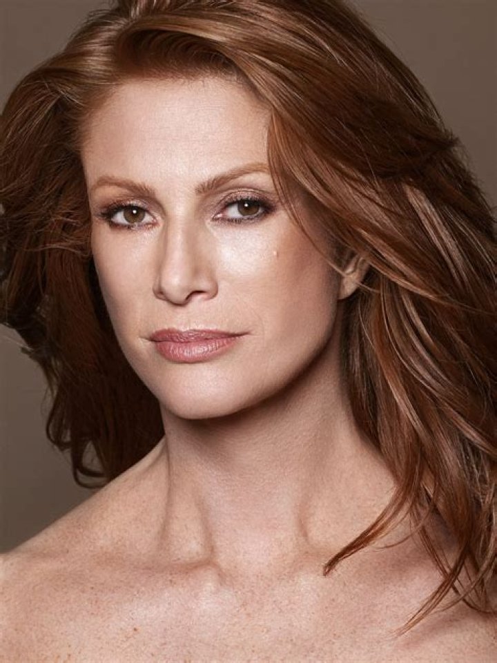 Angie Everhart Biography, Age, Height, Husband, Net Worth, Family