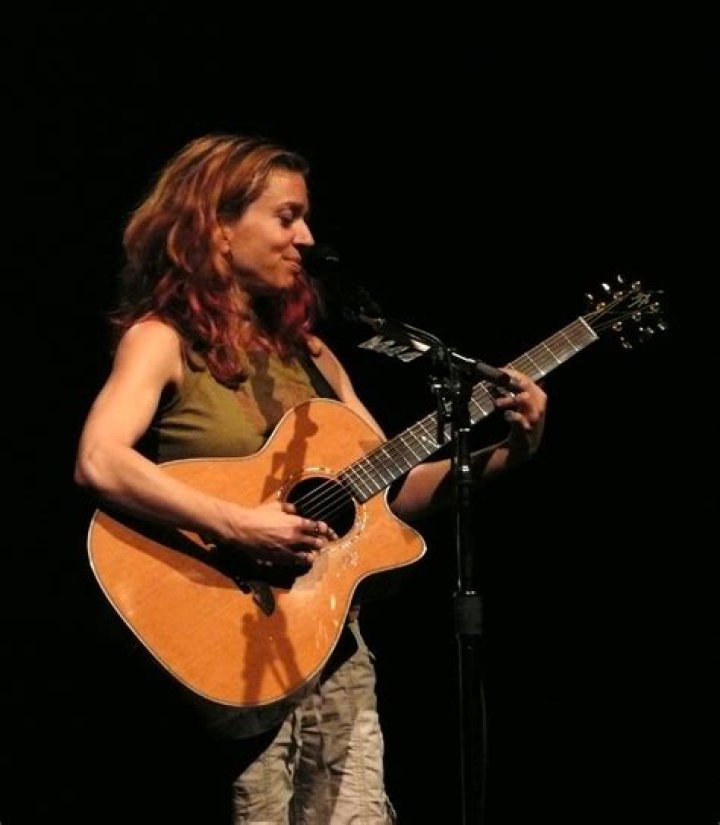 Ani DiFranco (Folk Singer) - Age, Birthday, Bio, Facts, Family, Net Worth, Height & More