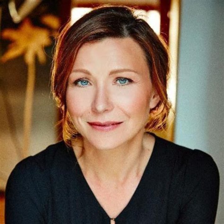 Anita Hegh Biography, Age, Height, Husband, Net Worth, Family