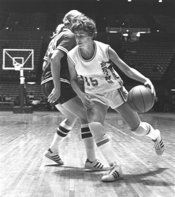 Ann Meyers (Basketbal speler) - Leeftijd, Verjaardag, Bio, Feiten, Familie, Netto waarde, Hoogte & Meer