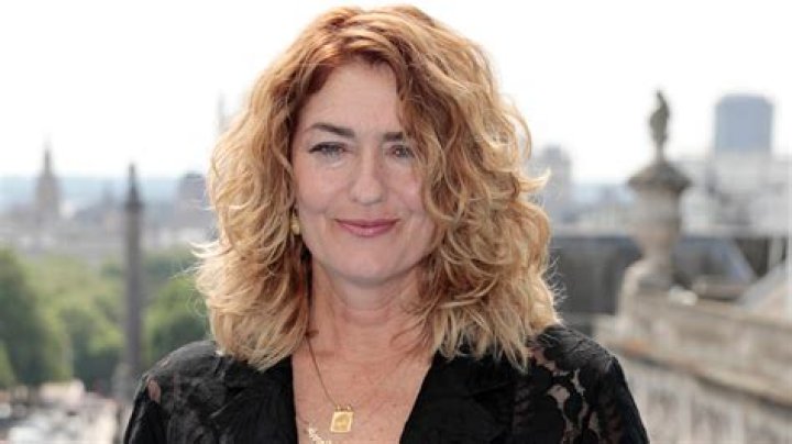 How tall is Anna Chancellor