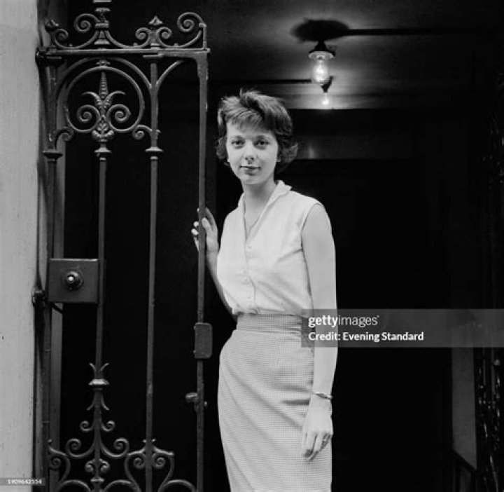 Anna Massey (TV Actress) - Age, Birthday, Bio, Facts, Family, Net Worth, Height & More