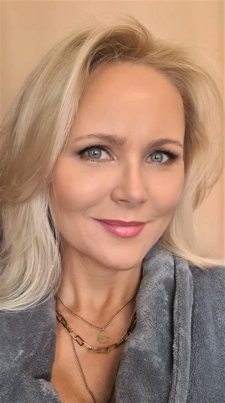 Anna Samusionek Biography, Age, Height, Husband, Net Worth, Family
