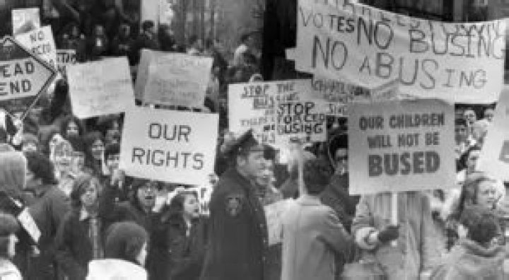 Photos That Reveal The Anti-Civil Rights Movement In 1960s America