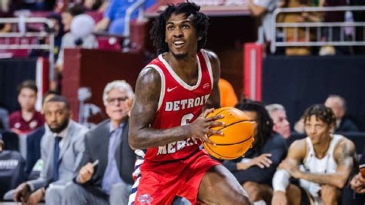 Antoine Davis Biography, Age, Height, Wife, Net Worth, Family