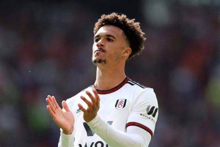 Antonee Robinson Biography, Age, Height, Wife, Net Worth, Family