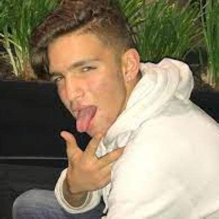 Arath Carselle (Instagram Star) - Age, Birthday, Bio, Facts, Family, Net Worth, Height & More