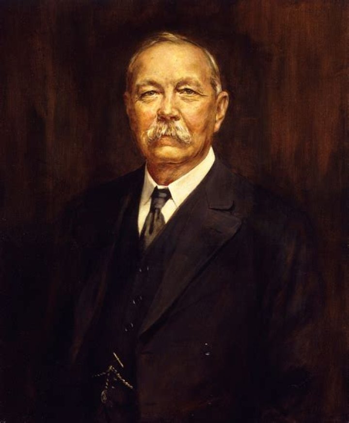 Arthur Conan Doyle Biography, Age, Height, Wife, Net Worth, Family