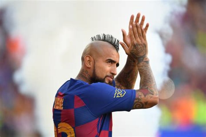 Arturo Vidal Biography, Age, Height, Wife, Net Worth, Family