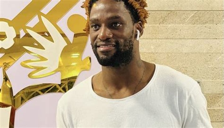 Ary Papel Biography, Age, Height, Wife, Net Worth, Family