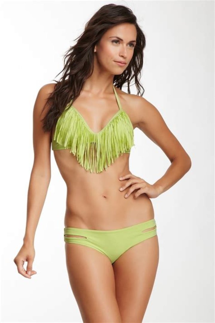 Asha Leo (TV Show Host) - Age, Birthday, Bio, Facts, Family, Net Worth, Height & More