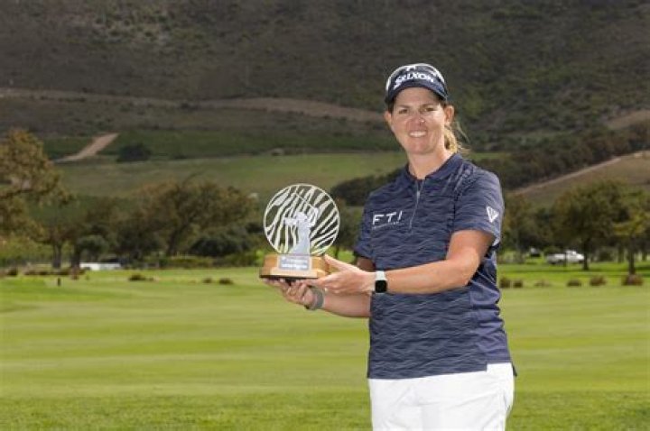 Ashleigh Buhai Biography, Age, Height, Husband, Net Worth, Family