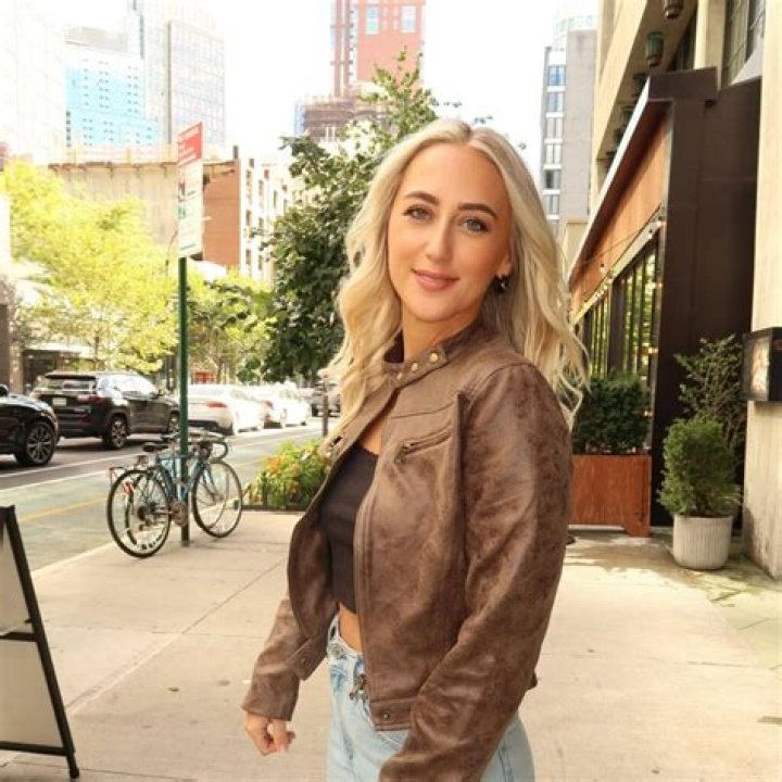 Ashley Cooke Height, Weight, Net Worth, Age, Birthday, Wikipedia, Who, Nationality, Biography