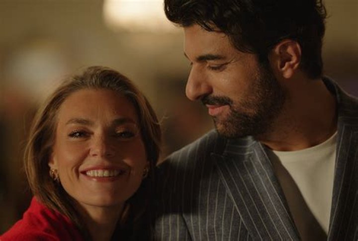 Asli Enver (TV Actress) - Age, Birthday, Bio, Facts, Family, Net Worth, Height & More