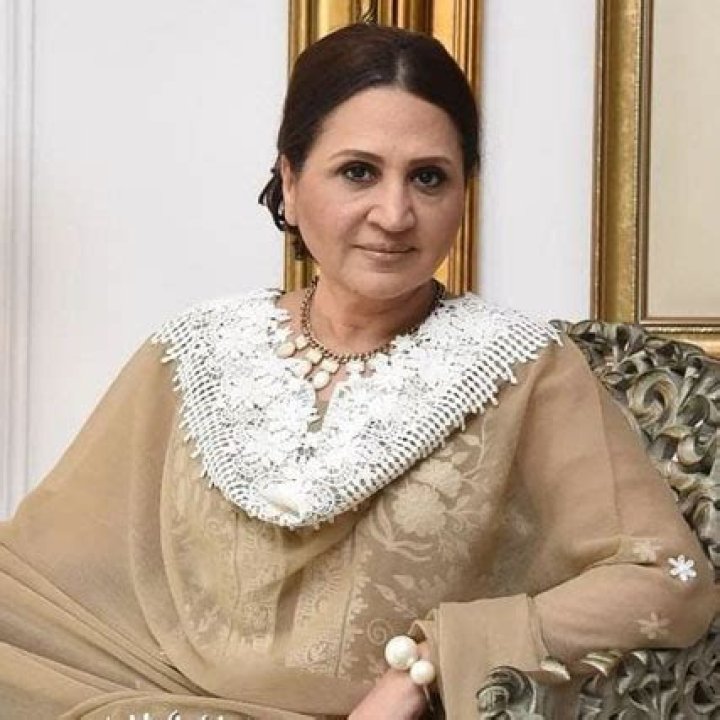 Asma Abbas Biography, Age, Height, Husband, Net Worth, Family