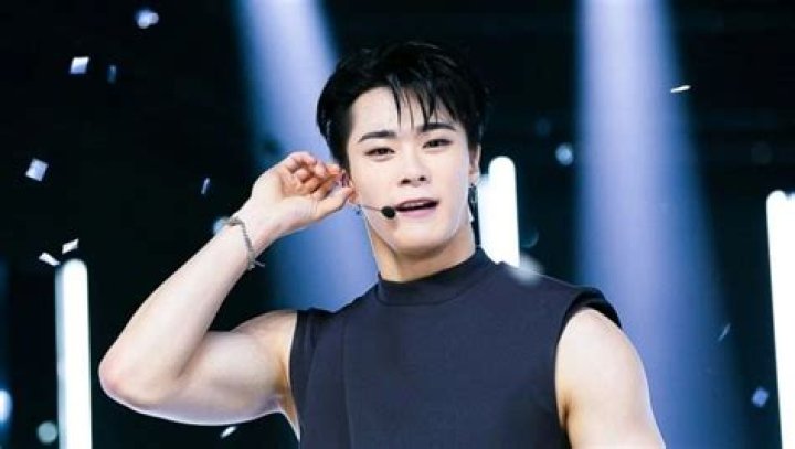 Astro Moonbin Height, Weight, Net Worth, Age, Birthday, Wikipedia, Who, Nationality, Biography
