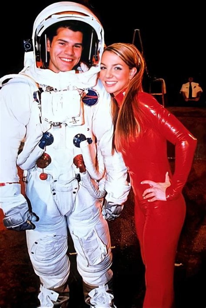 Remember the Cute Astronaut in Britney Spears’ “Oops..I Did It Again” Video? Here’s What He Looks Like Today