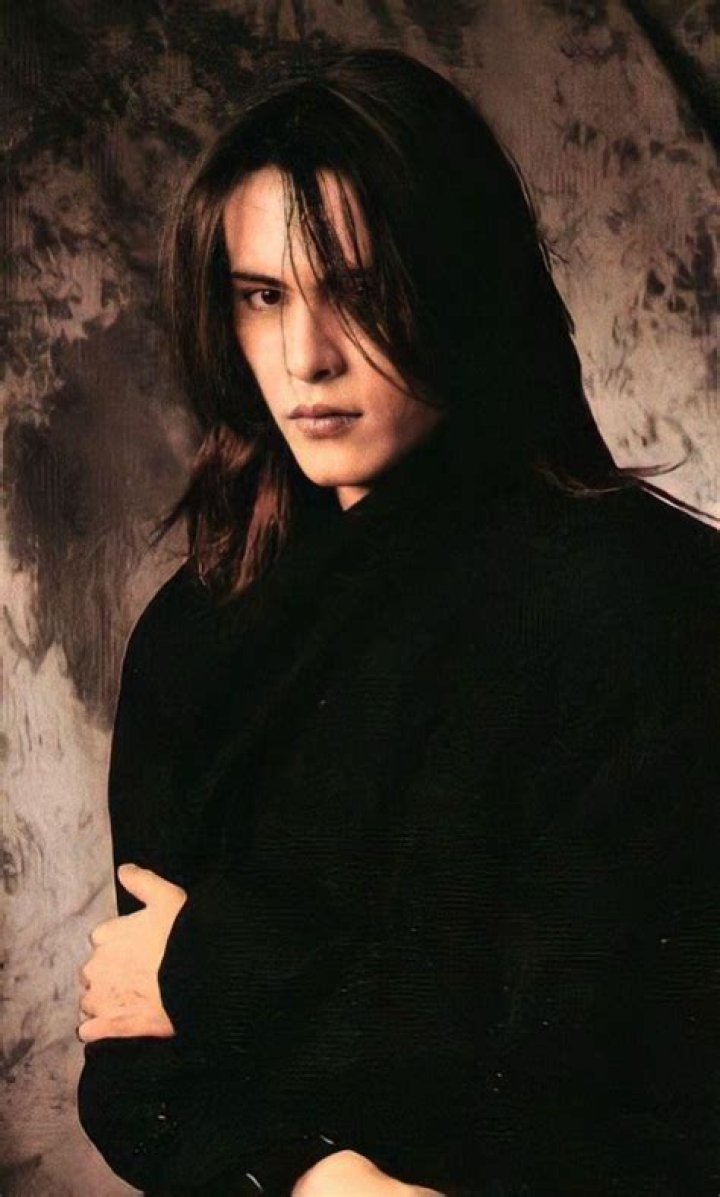 Atsushi Sakurai Biography, Age, Height, Wife, Net Worth, Family
