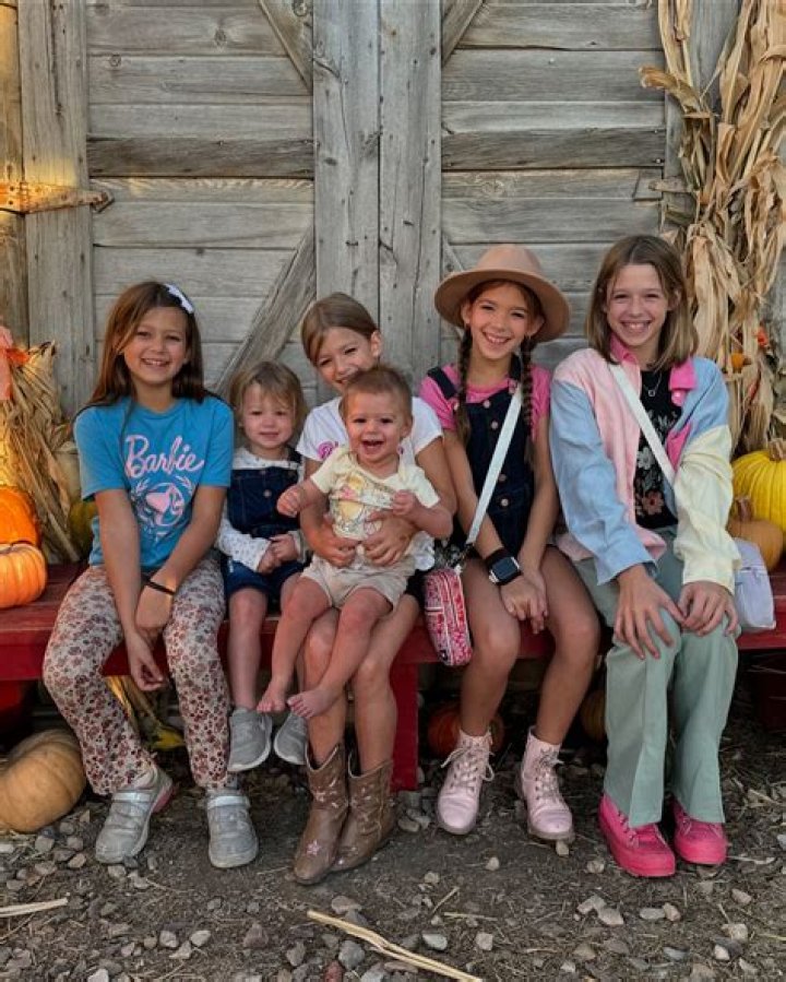 Aubree Jones (TikTok Star) - Age, Birthday, Bio, Facts, Family, Net Worth, Height & More