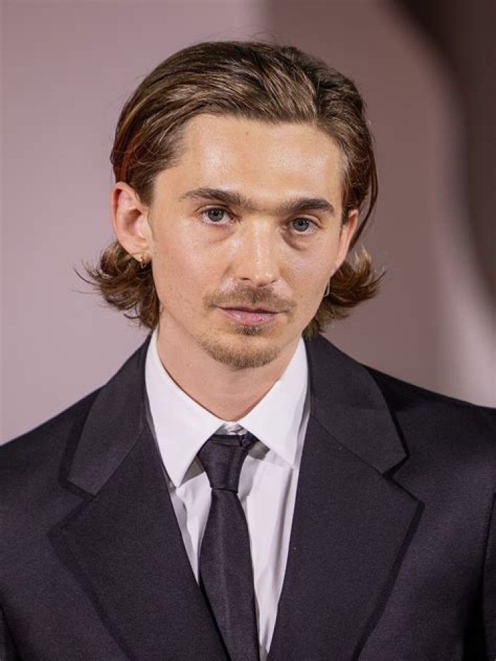 Austin Abrams Biography, Age, Height, Wife, Net Worth, Family