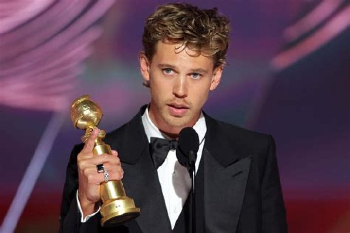
Austin Butler Gives Sweet Shoutout to ‘Once Upon a Time’ Costar Brad Pitt at Golden Globes: ‘Love You’ 
