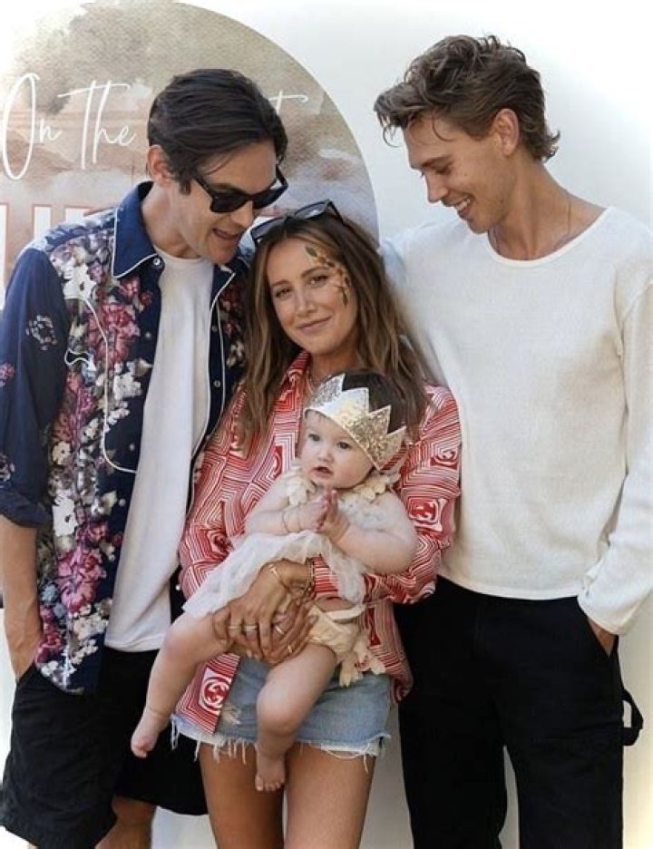 Austin Butler Has a Supportive Family! Meet the ‘Elvis’ Star’s Late Mom, Sister and More