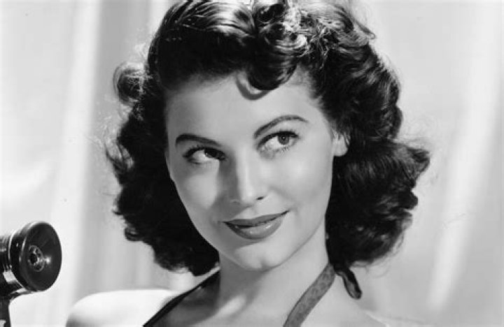 Ava Gardner Biography, Age, Height, Husband, Net Worth, Family