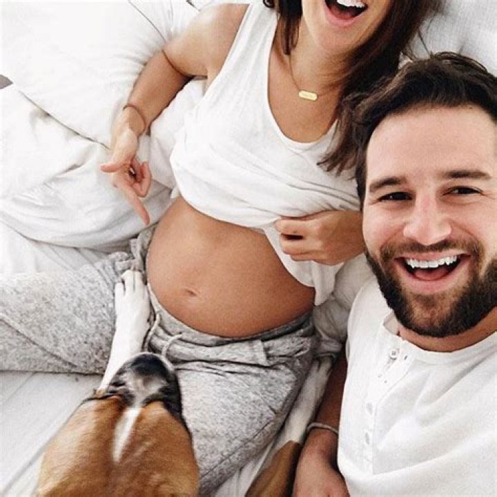 CONGRATS!Former ‘Bachelorette’ Star Jillian Harris is Pregnant!