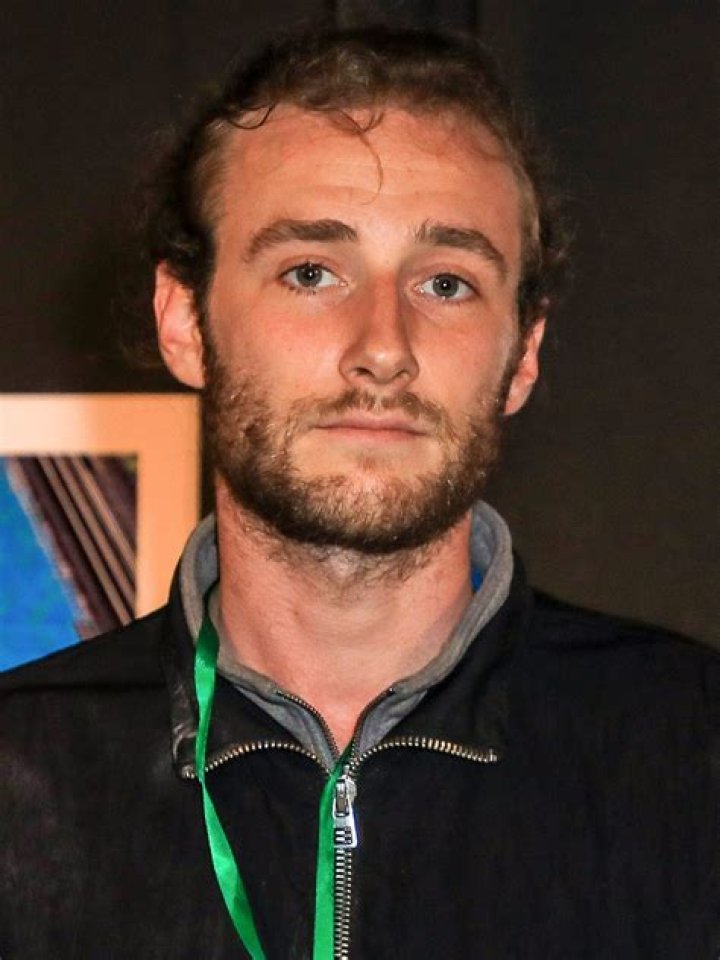 Barney Clark Biography, Age, Height, Wife, Net Worth, Family