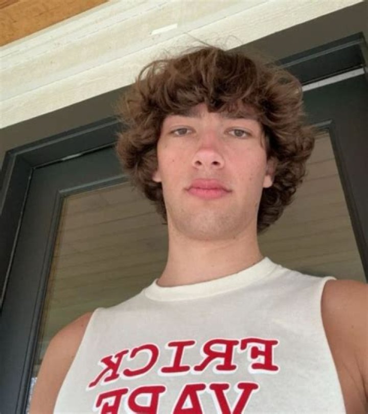 Baylen Levine Age | Wiki, Net worth, Bio, Height, Girlfriend ?