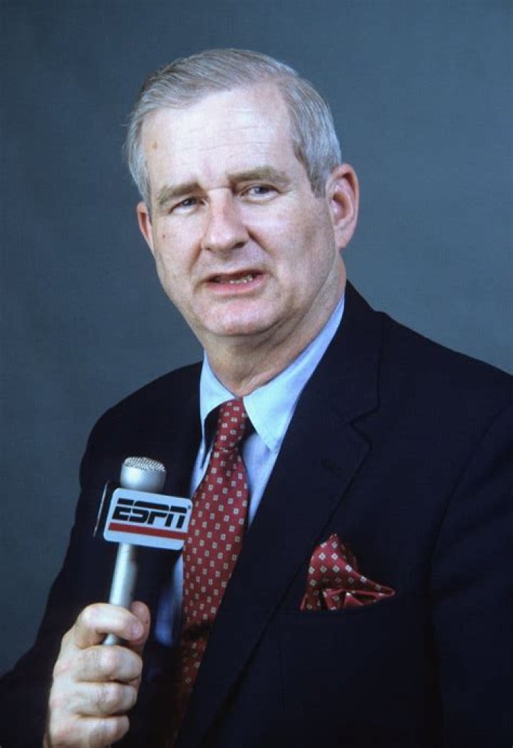 Beano Cook (Sportscaster) - Age, Birthday, Bio, Facts, Family, Net Worth, Height & More