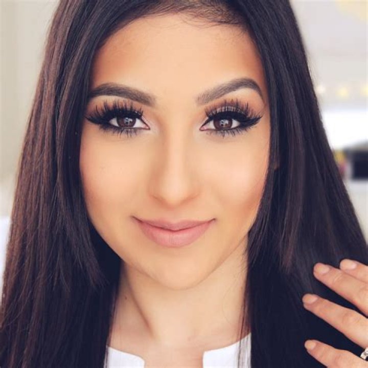 BeautyyBird Bio | Age, Wiki, Net worth, Height, Real Name, Husband|