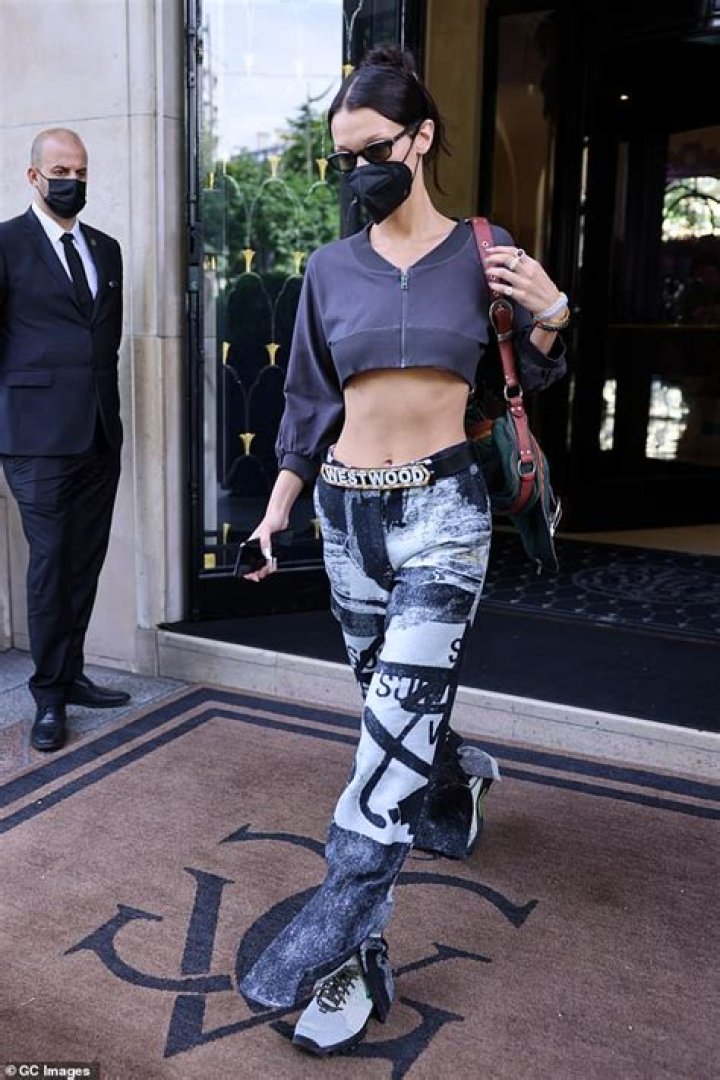 Holy CowBella Hadid’s Waist is “Unreal” in New Instagram Photo!