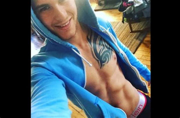 Benjamín Lukovski (Instagram Star) - Age, Birthday, Bio, Facts, Family, Net Worth, Height & More