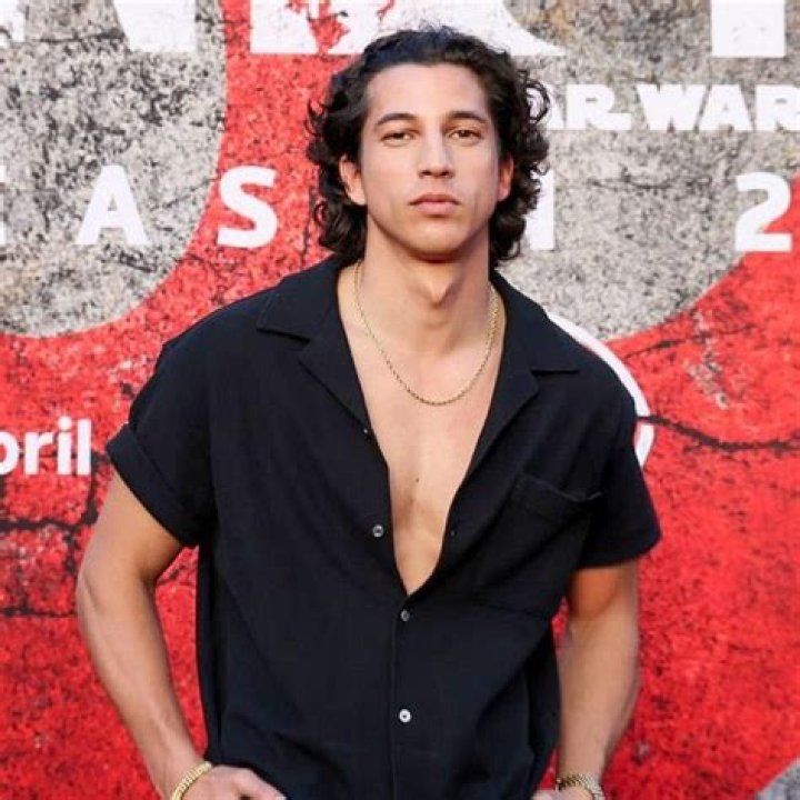 Benjamin Norris (TV Actor) - Age, Birthday, Bio, Facts, Family, Net Worth, Height & More