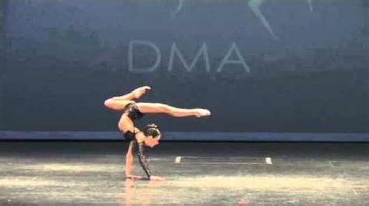 Beth Ann Robinson (Dancer) - Age, Birthday, Bio, Facts, Family, Net Worth, Height & More