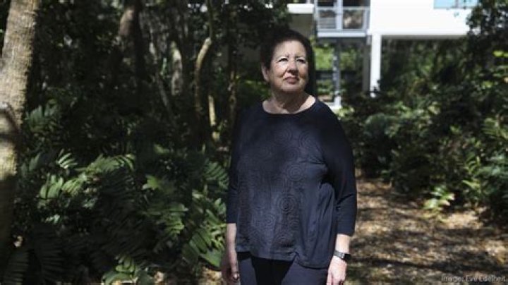 Betsy Z. Cohen Biography, Age, Height, Wife, Net Worth and Family