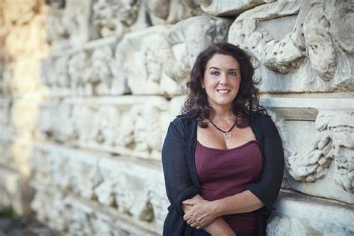 Bettany Hughes Biography, Age, Height, Husband, Net Worth, Family